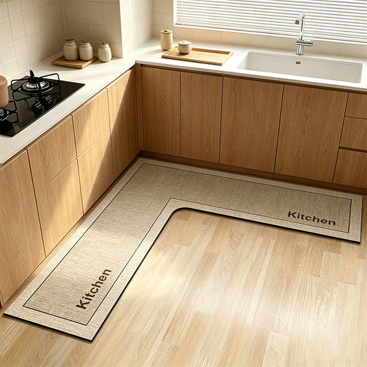 💧 Voorkom uitglijden op natte keukenvloeren — deze L-vormige keukenmat absorbeert snel water en vet, blijft stevig liggen en ontlast je voeten tijdens het koken. 🏠